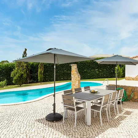 Prázdninový dům Casa Branca I Geraeumiger Rueckzugsort Fuer 12p By Interhome