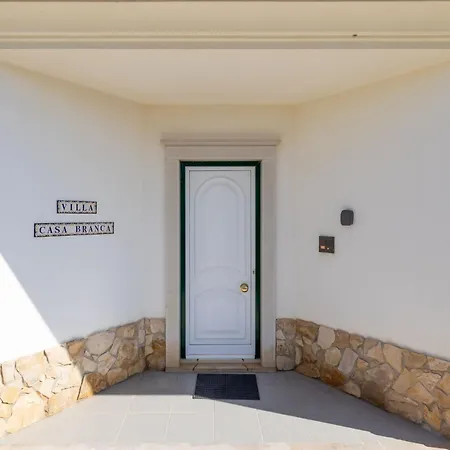 Casa Branca I Geraeumiger Rueckzugsort Fuer 12p By Interhome Ribamar (Lourinha)