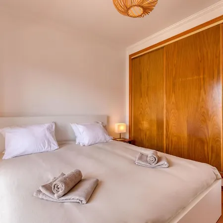 Casa Branca I Geraeumiger Rueckzugsort Fuer 12p By Interhome Prázdninový dům