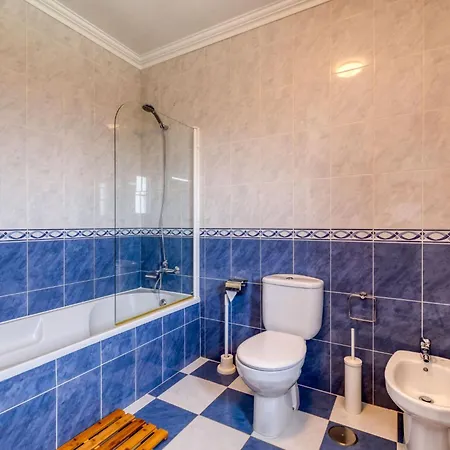 Prázdninový dům Casa Branca I Geraeumiger Rueckzugsort Fuer 12p By Interhome *