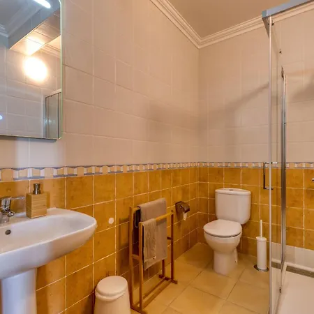 Casa Branca I Geraeumiger Rueckzugsort Fuer 12p By Interhome Prázdninový dům